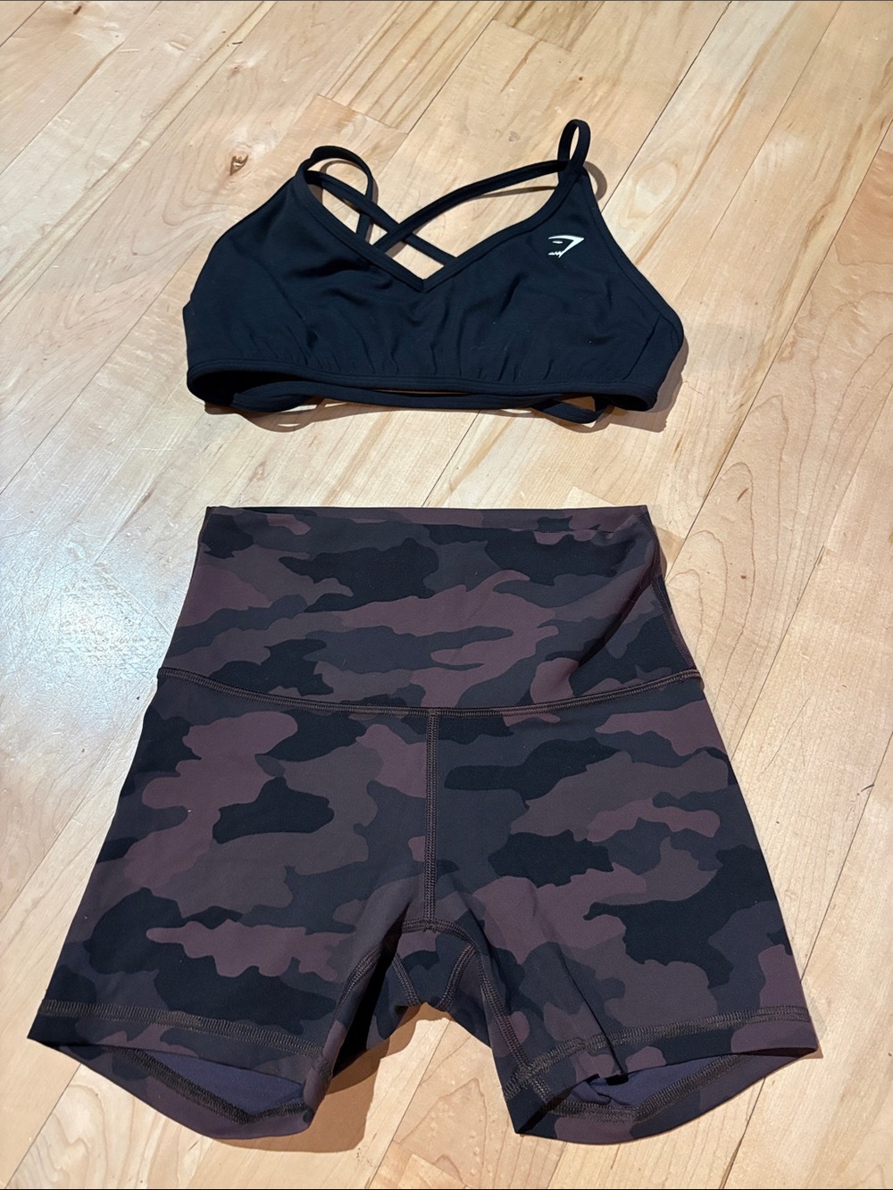 Lululemon  alignBrown Camo High-Waist  Sz 4 -Gymshark Black Sports bra